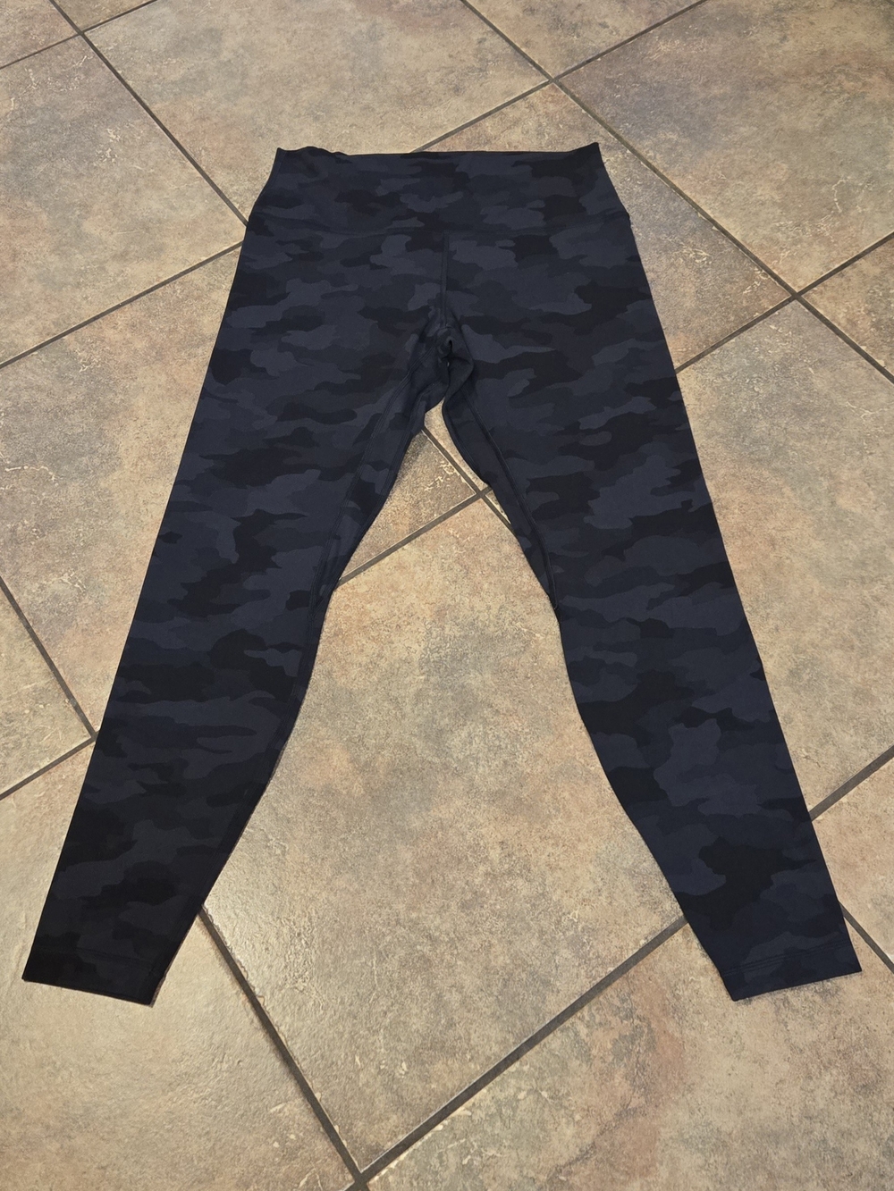 Lululemon Align High-Rise Pant 28" Heritage 365 Camo Deep Coal Multi Size 12